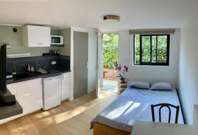 Studio Independant Terrasse Piscine 亞維農 外观 照片